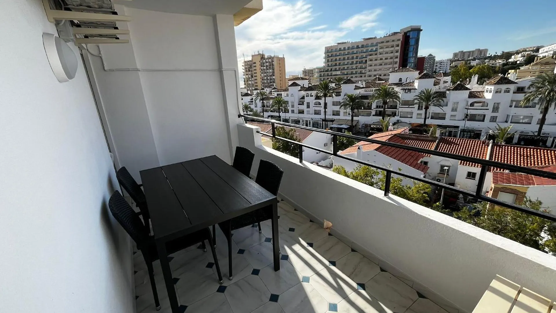 Charming 2 Bed Prealsa Apartment Benalmadena 0*,